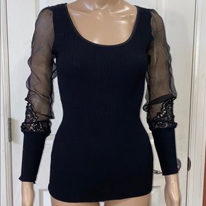 ❤️Beautiful Mesh Detail See Through Sleeves Top